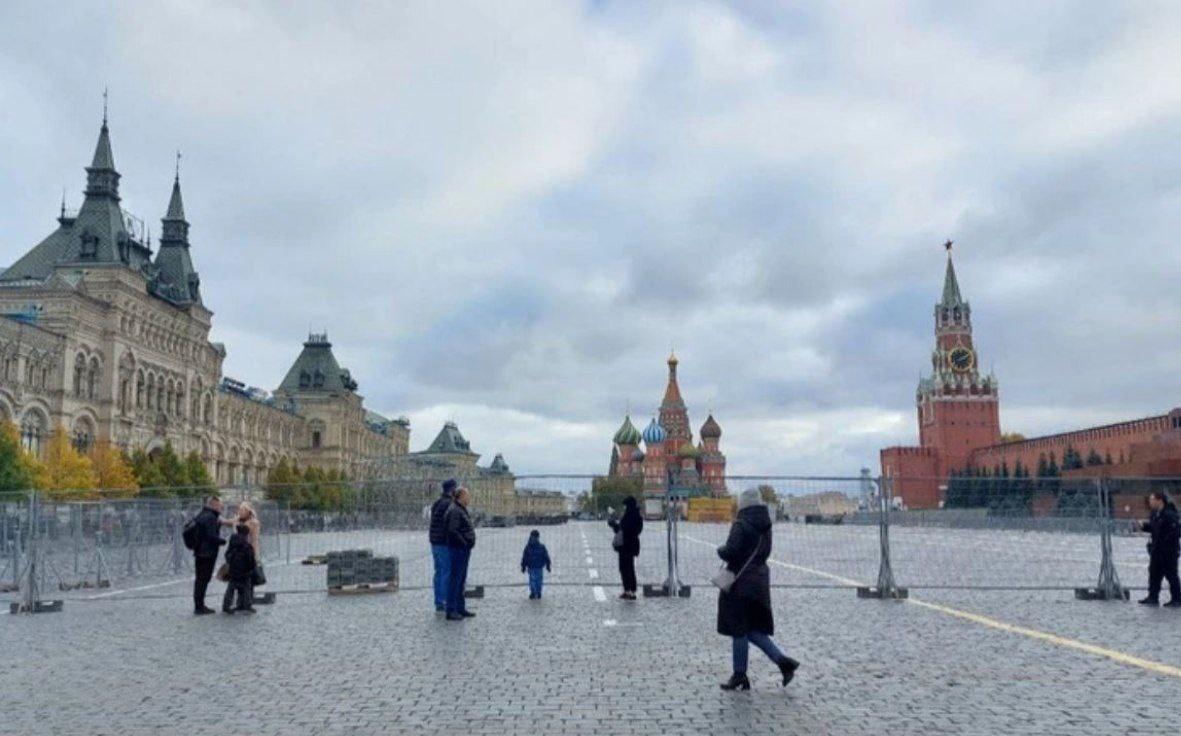 Почему перекрыли красную площадь сегодня. Перекрытие красной площади сегодня.