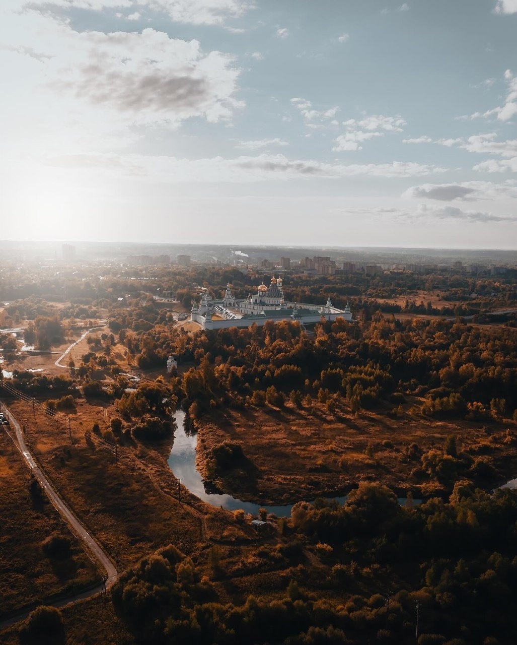 Истра Новоиерусалимский монастырь осень